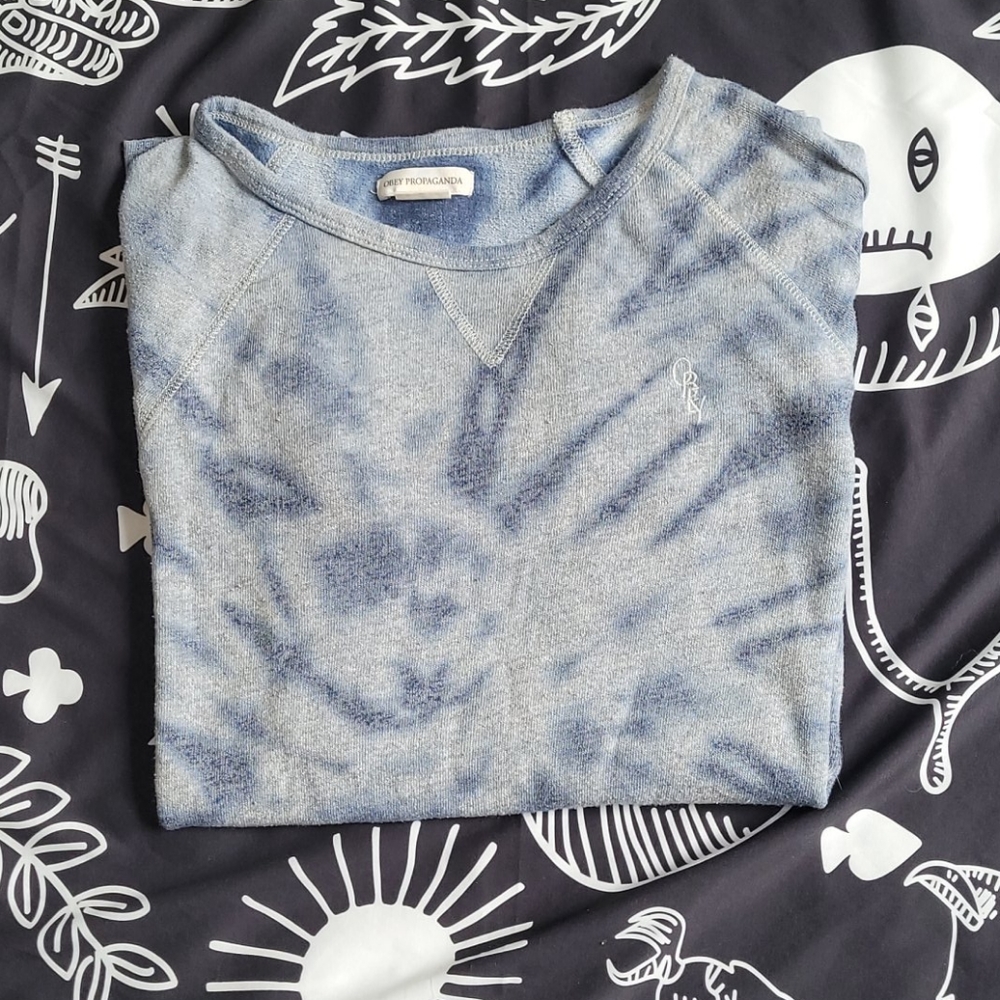 Med blue tie dye OBEY sweater
